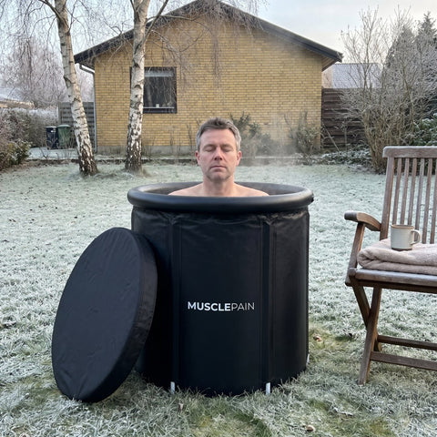 MuscleFreeze isbad i haven en frostklar morgen